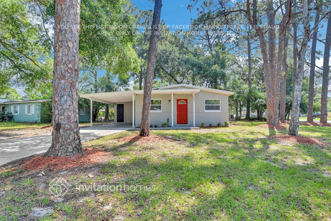 1409 Zenith Pl - Photo 2 of 20