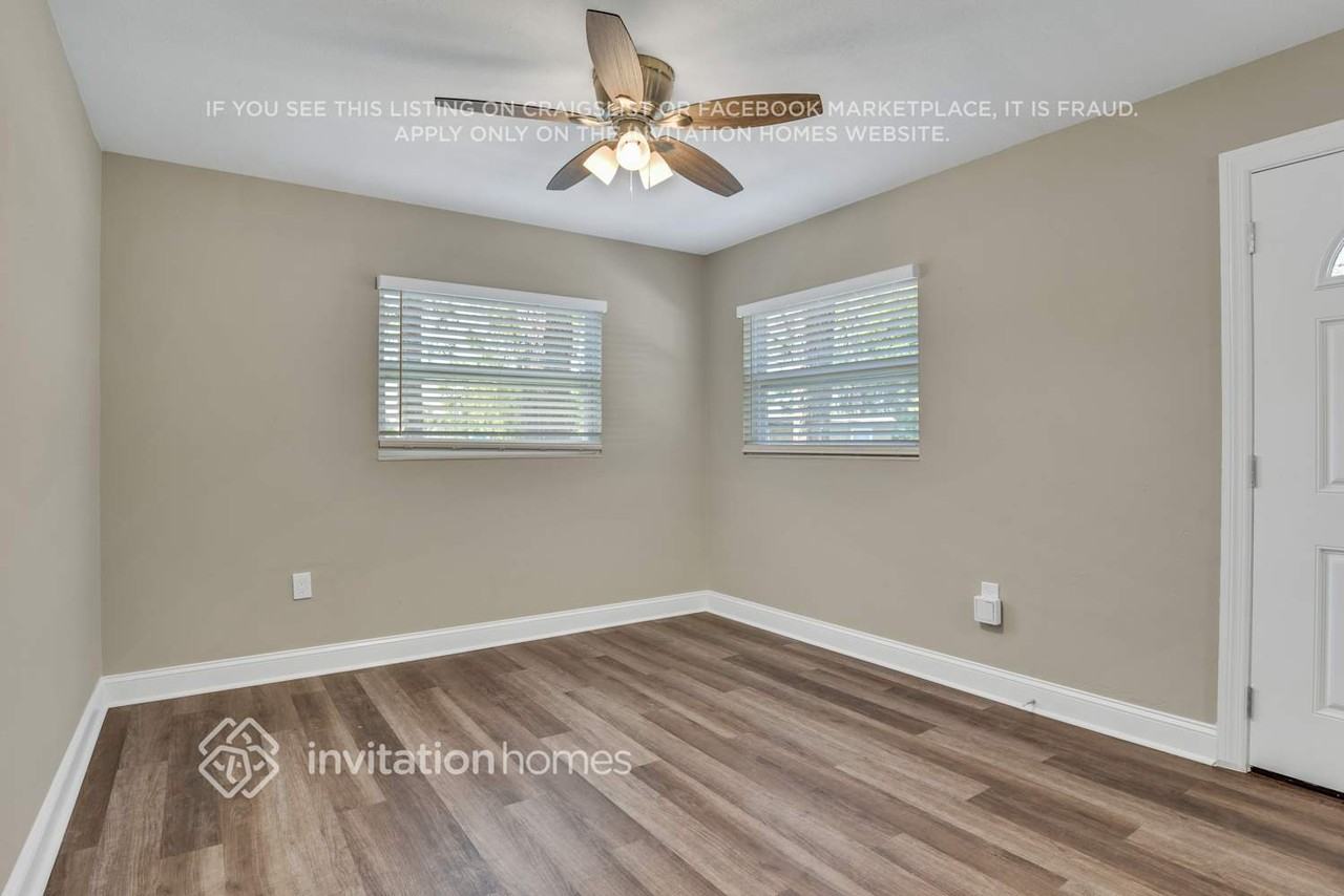 1409 Zenith Pl - Photo 4 of 20