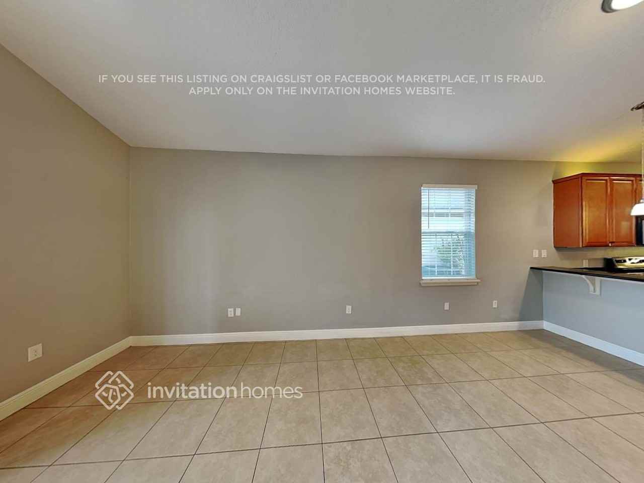 550 Hibiscus Cove Dr - Photo 3 of 17