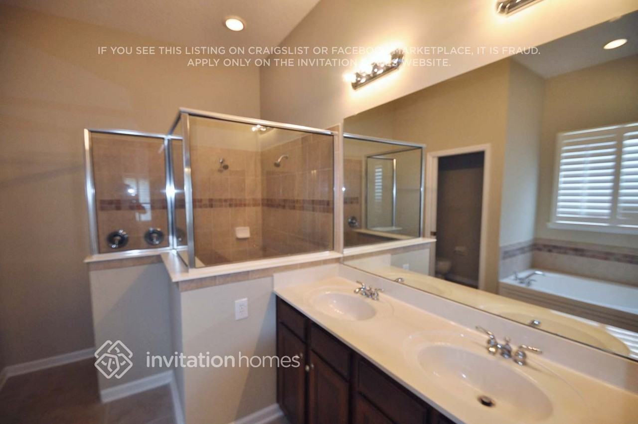 11315 Claudine Ct - Photo 5 of 9