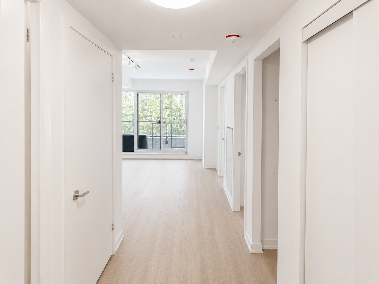15 David Salomon Drive #302 - Photo 2 of 13