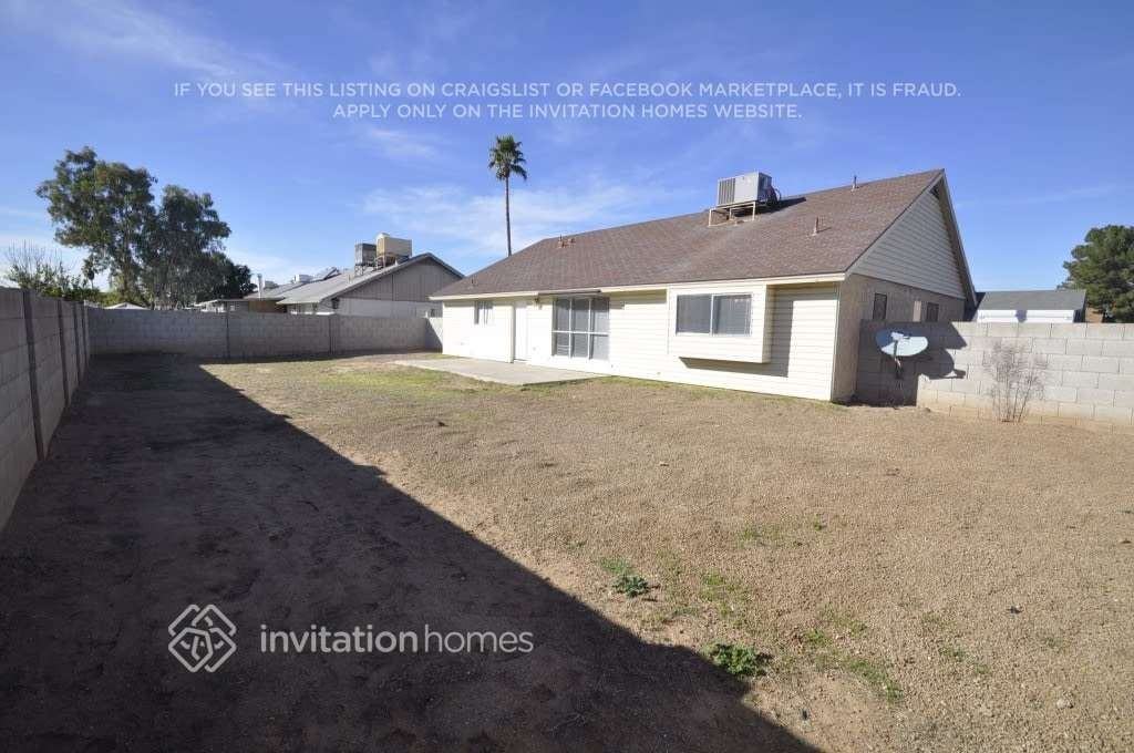 8939 W Vogel Ave - Photo 3 of 5