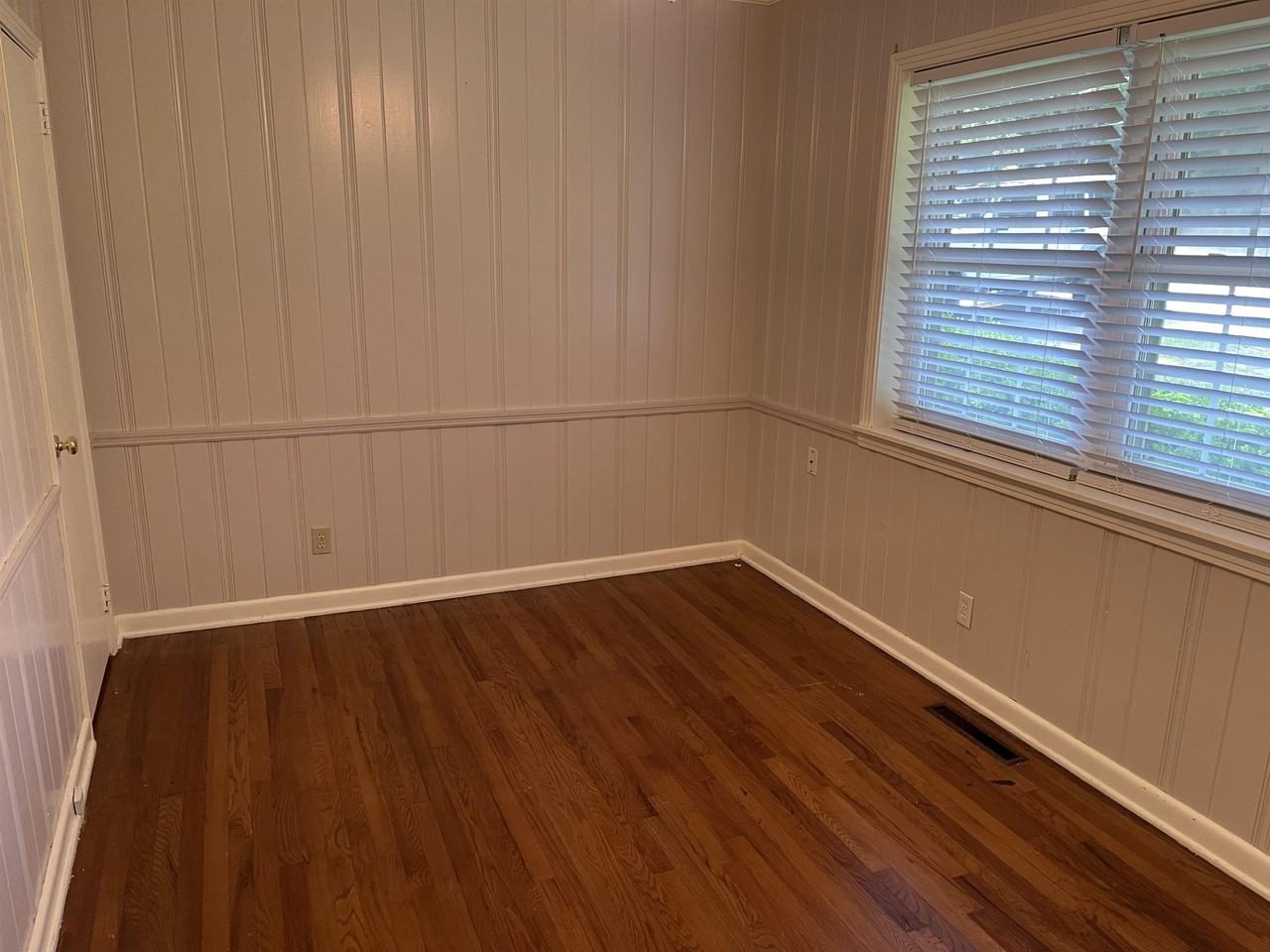 816 Watt Dr - Photo 6 of 15