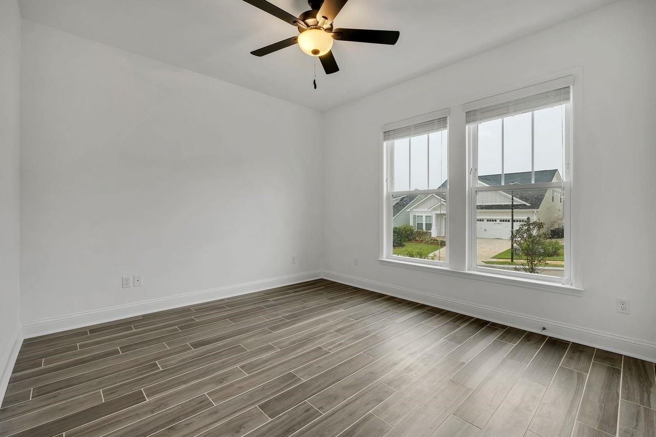251 Bienville Pl - Photo 2 of 20