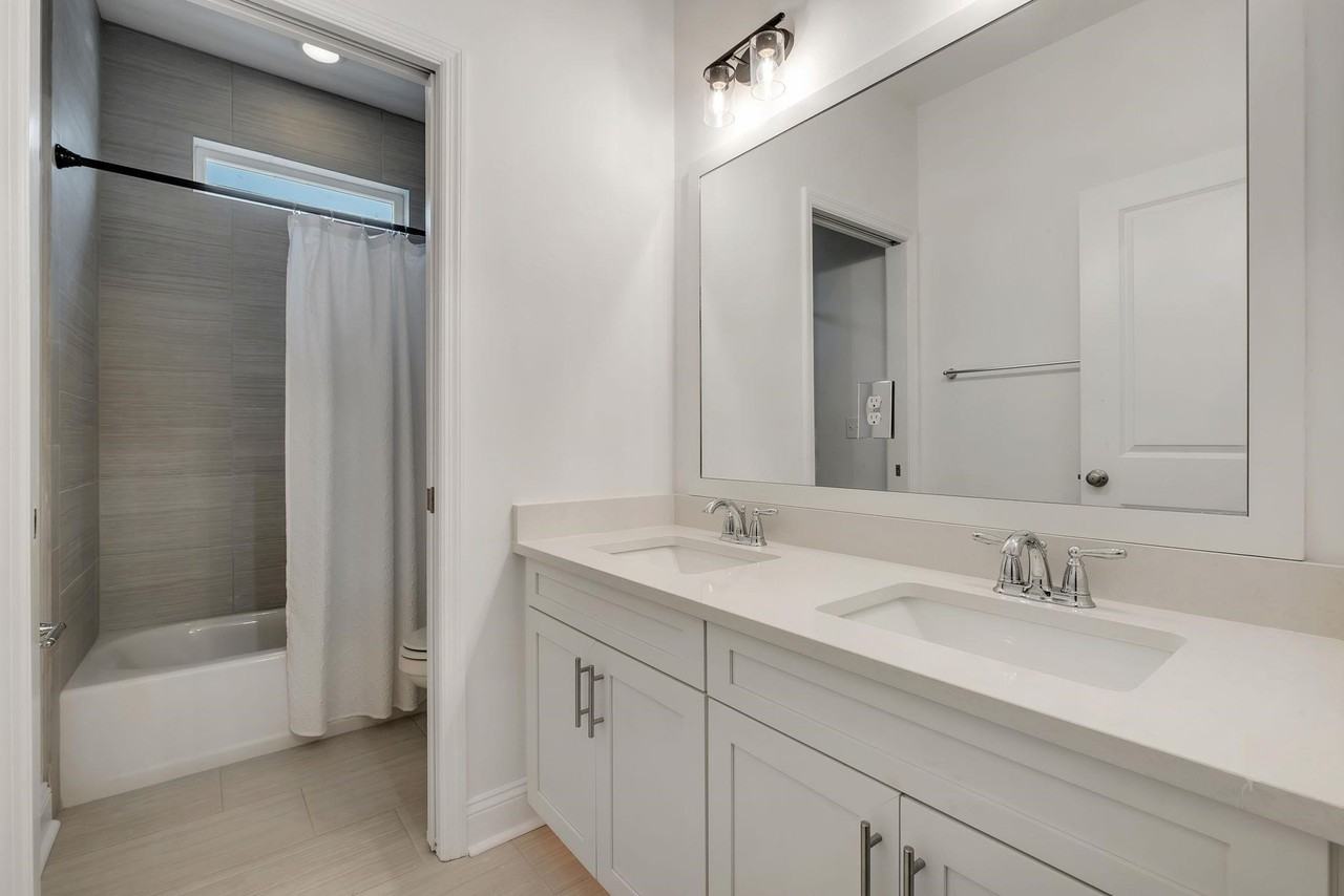 251 Bienville Pl - Photo 3 of 20