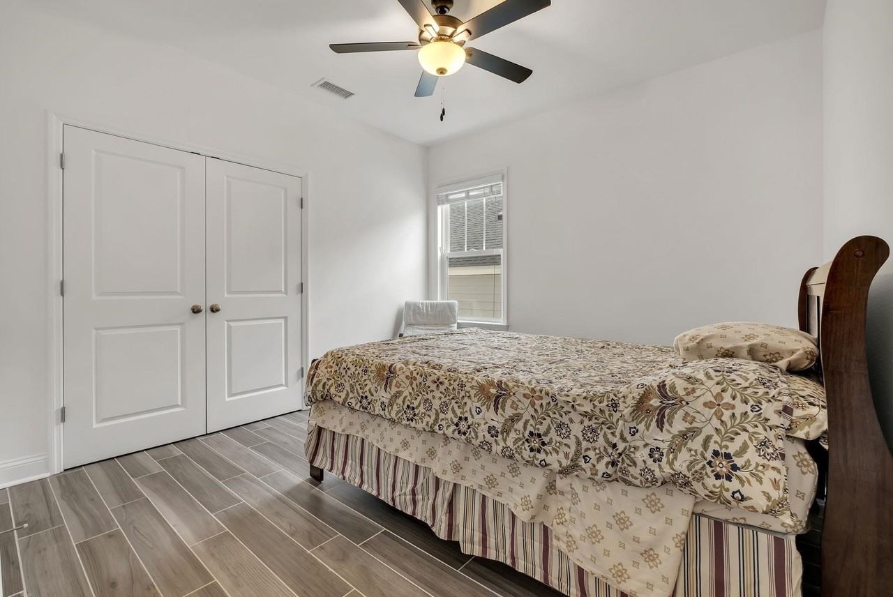 251 Bienville Pl - Photo 4 of 20