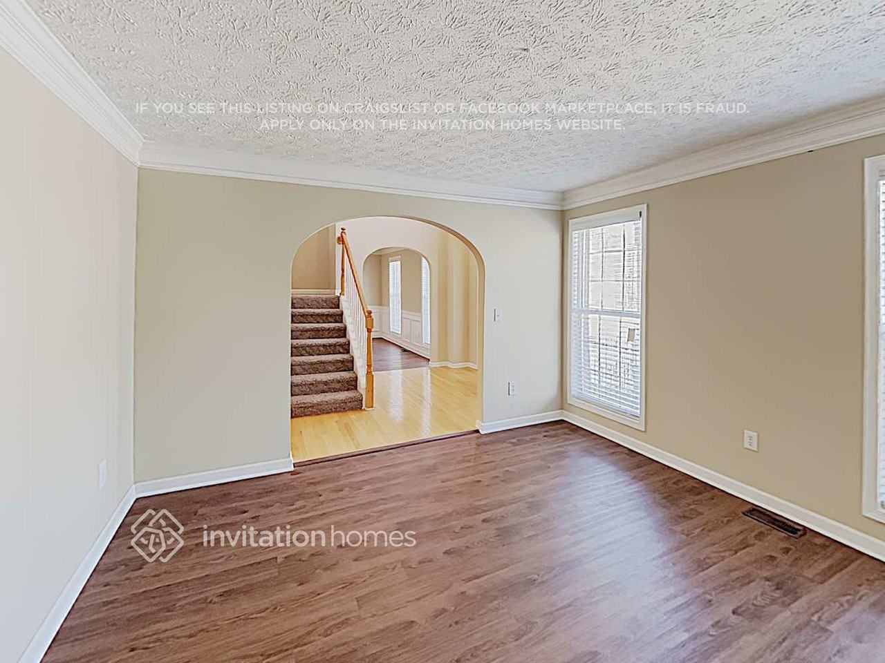 4921 Heritage Crossing Dr - Photo 5 of 13