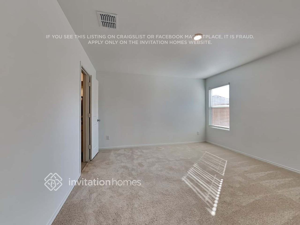 1136 Catclaw Rd - Photo 7 of 20