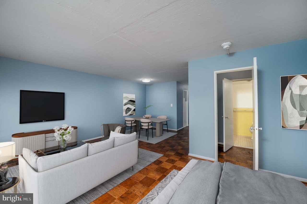 1330 New Hampshire Ave Nw #902 - Photo 4 of 12