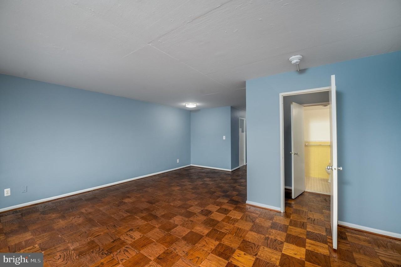 1330 New Hampshire Ave Nw #902 - Photo 5 of 12
