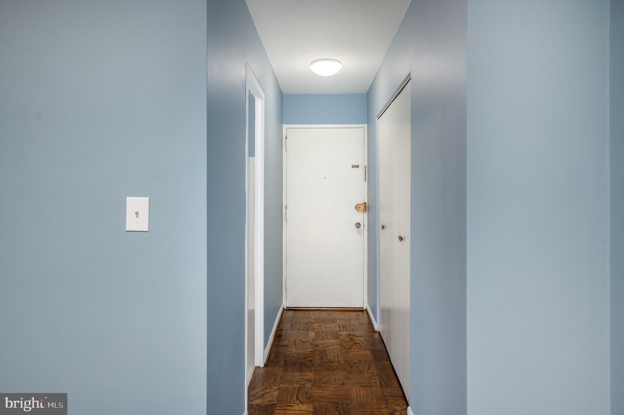 1330 New Hampshire Ave Nw #902 - Photo 7 of 12