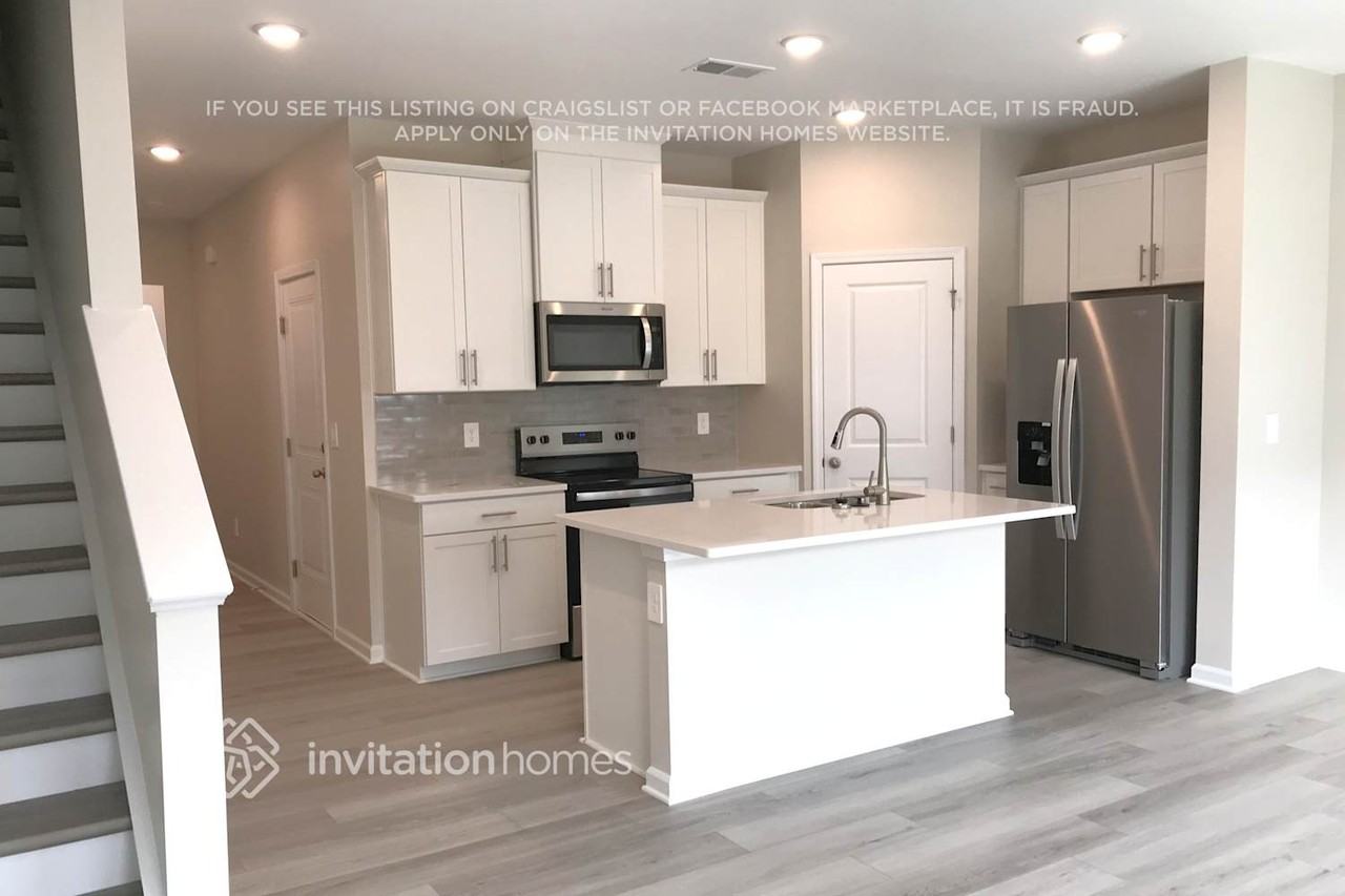 804 Holiday Park Ln - Photo 7 of 26