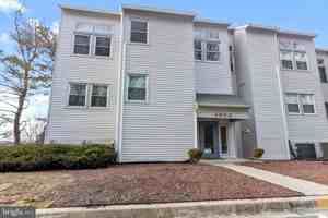 featured image of 4807 Birch Cir #142