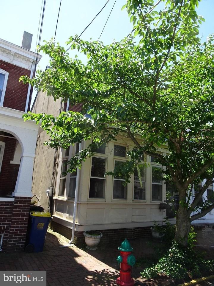 43 W 5th St - Photo 2 of 29