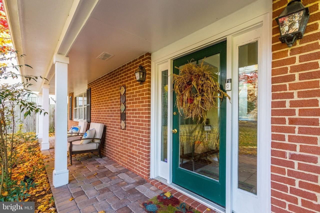 209 Winchester Beach Dr - Photo 2 of 50