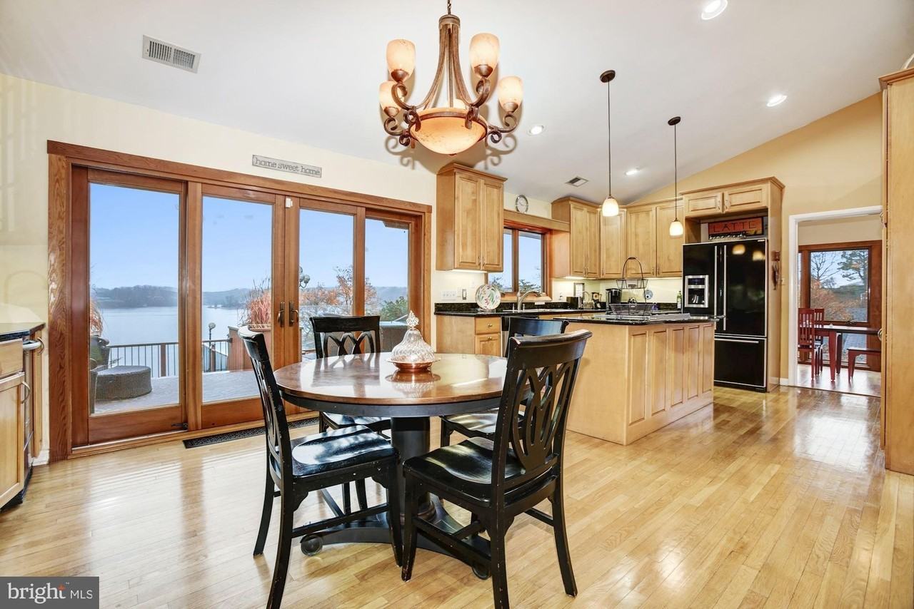 209 Winchester Beach Dr - Photo 6 of 50