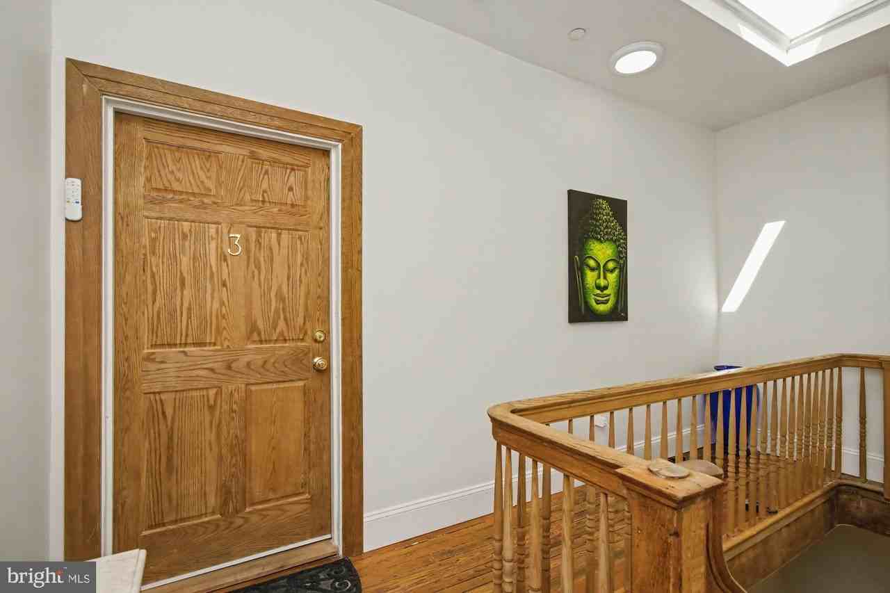 1625 Saint Paul St - Photo 6 of 22