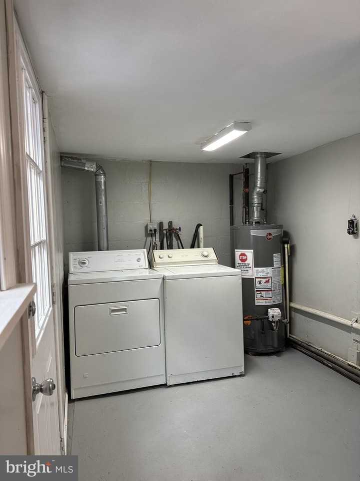 227 S Durham St - Photo 7 of 26