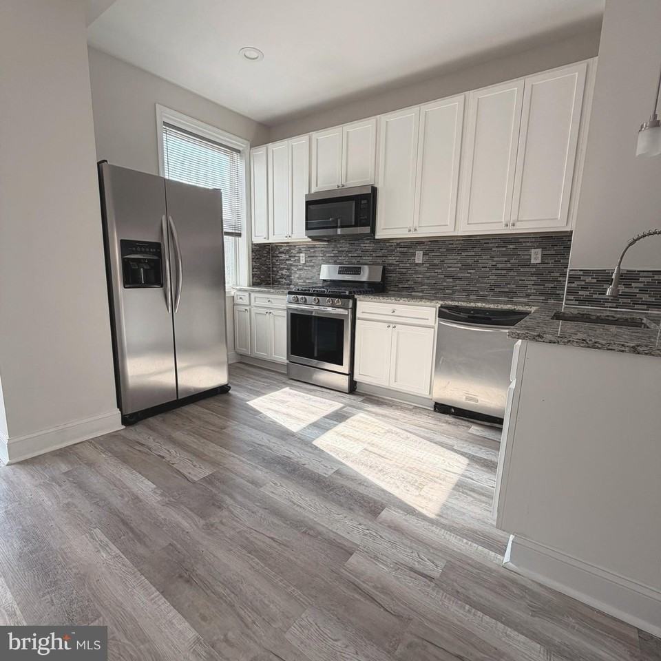 2631 W Cold Spring Ln - Photo 4 of 20