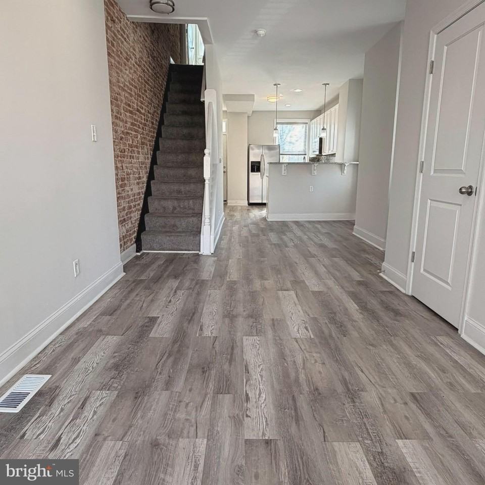 2631 W Cold Spring Ln - Photo 6 of 20