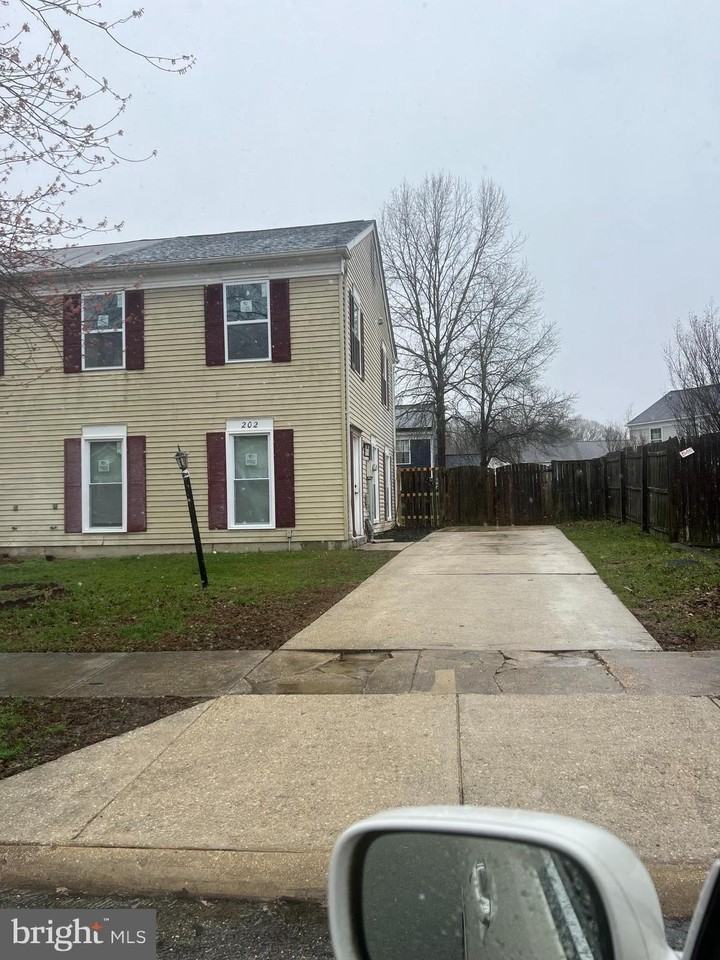 202 Jennifer Dr