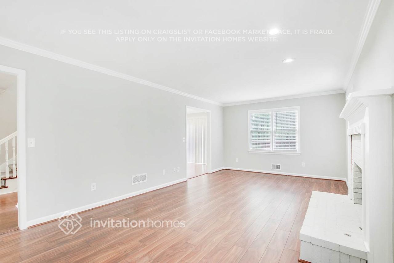 2774 Douglas Ct Nw - Photo 5 of 26