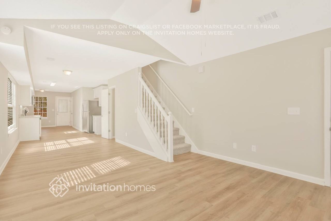 1241 Waterton Trl - Photo 7 of 24