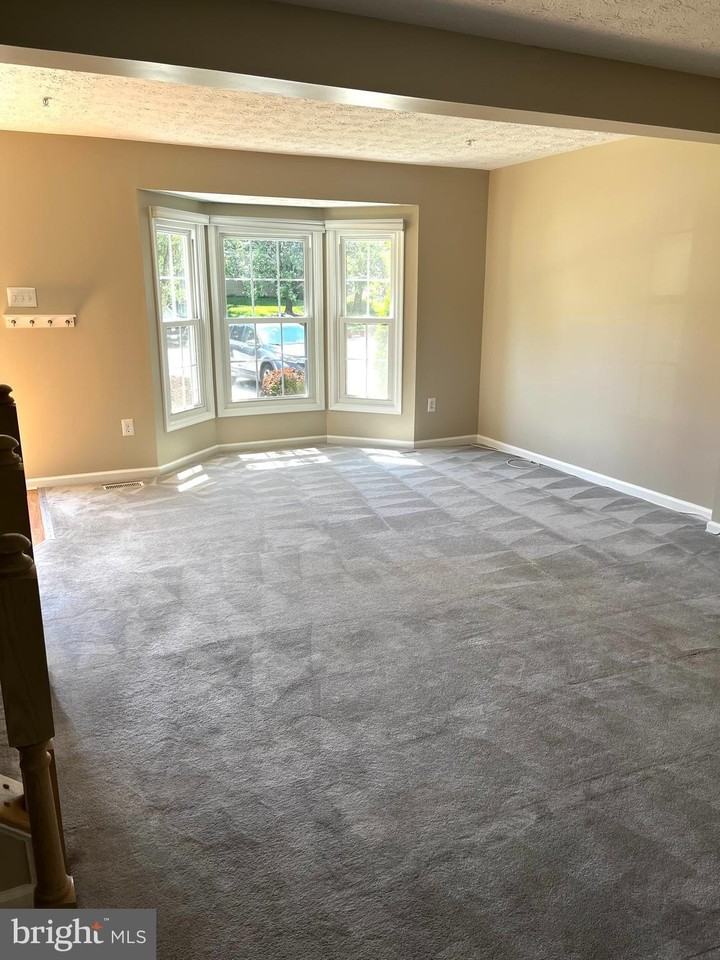 7952 Brightlight Pl - Photo 3 of 29