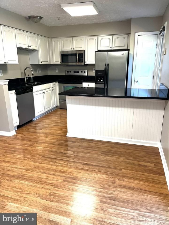 7952 Brightlight Pl - Photo 6 of 29