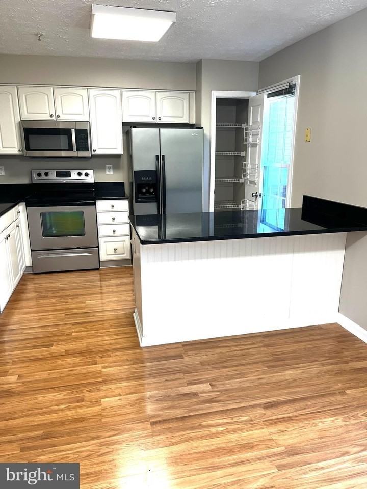 7952 Brightlight Pl - Photo 7 of 29