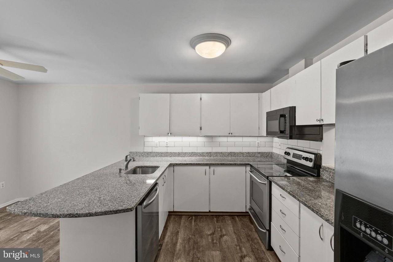 11861 New Country Ln - Photo 7 of 44