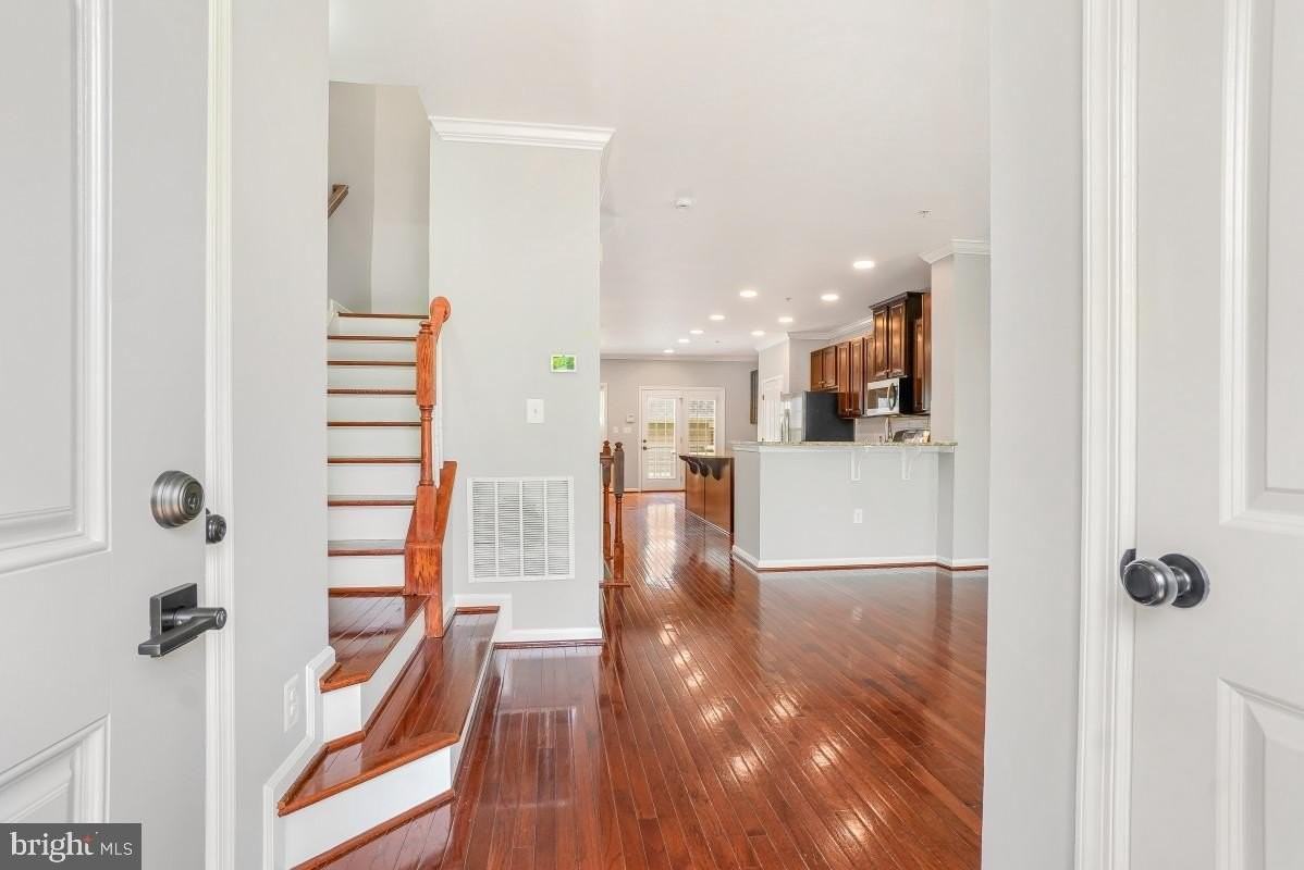 22764 Autumn Breeze Ave - Photo 4 of 45