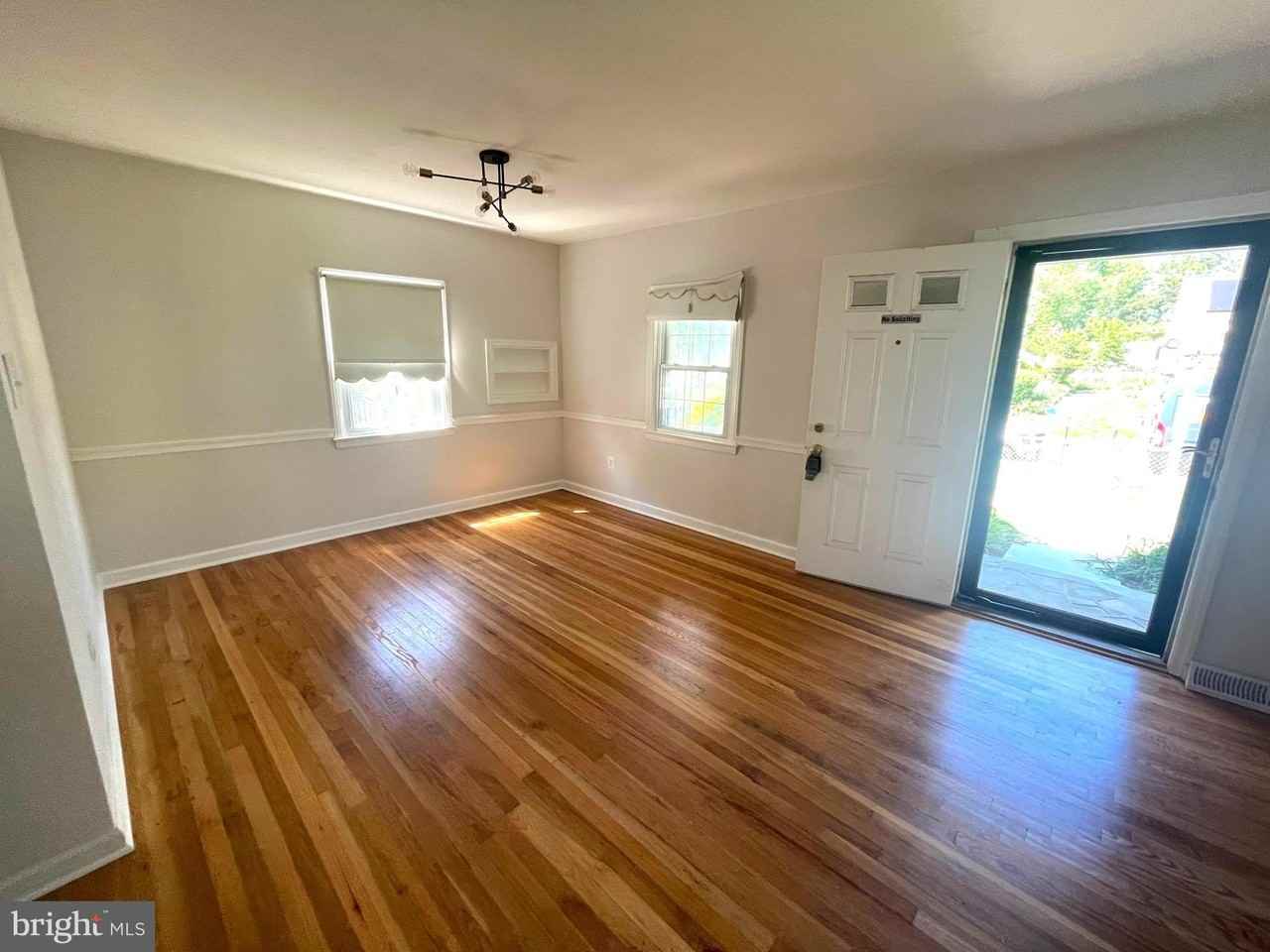 12216 Charles Rd - Photo 3 of 17
