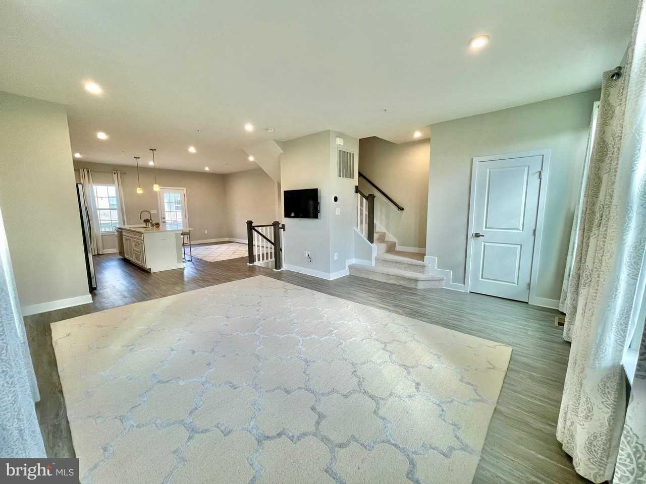 9537 Tall Oaks Rd - Photo 5 of 50
