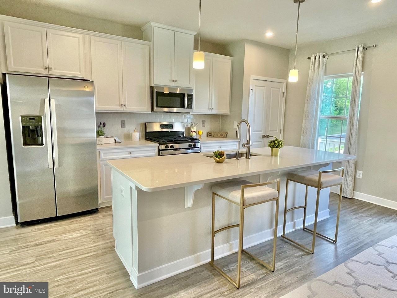 9537 Tall Oaks Rd - Photo 6 of 50