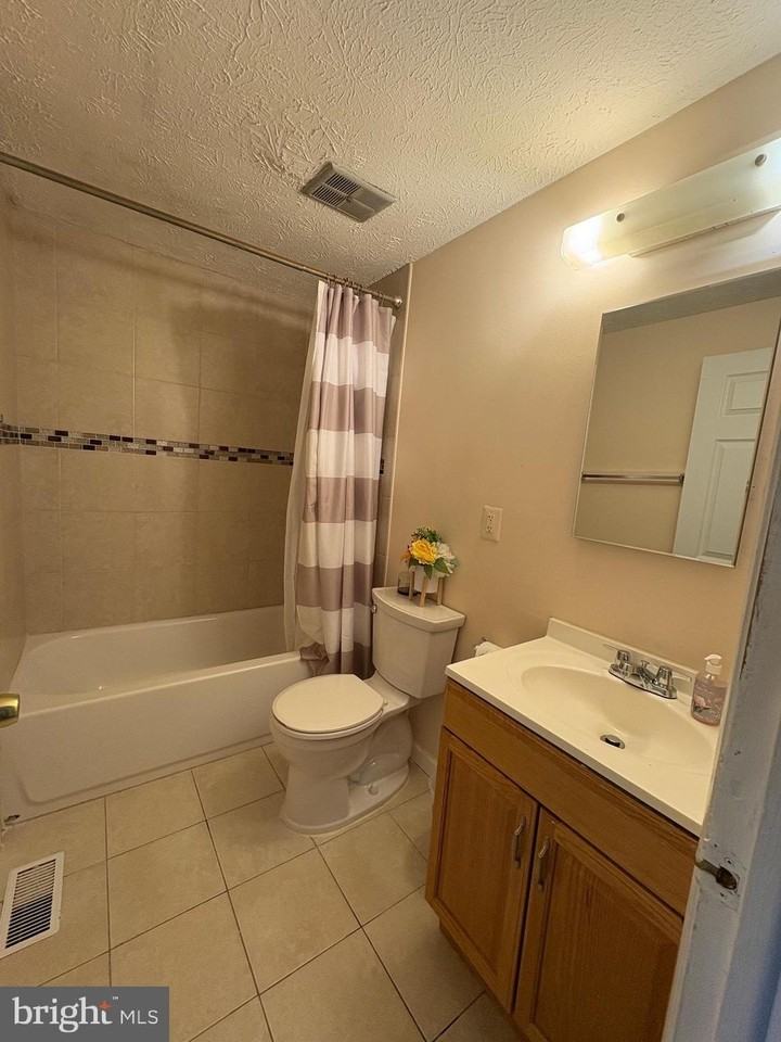 11149 Captains Walk Ct - Photo 4 of 14