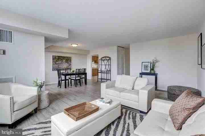 4601N N Park Ave #1404D - Photo 4 of 14