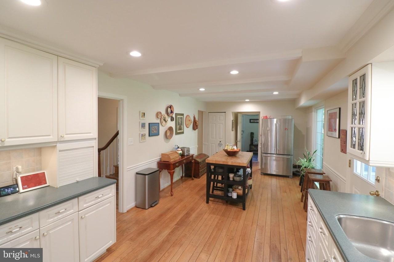 14601 Melinda Ln - Photo 3 of 14