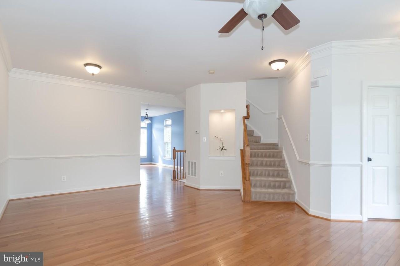 300 Dixon St #308 - Photo 6 of 31