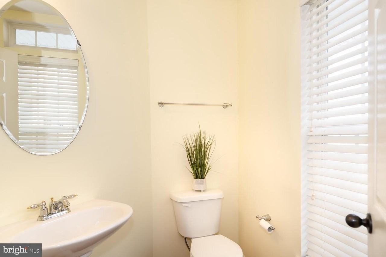 300 Dixon St #308 - Photo 7 of 31