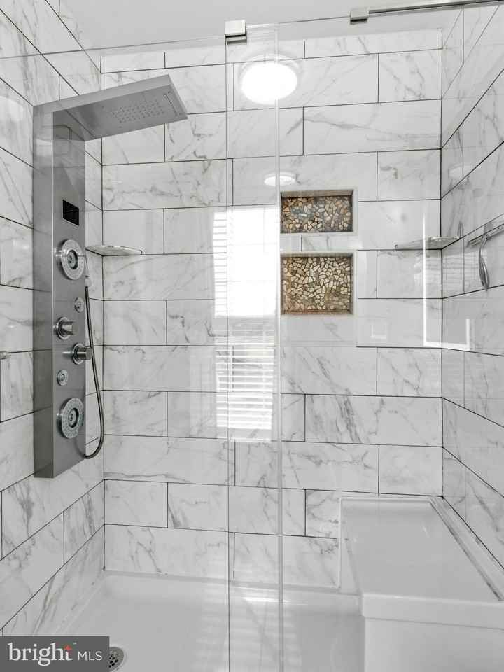 8 Pinehurst Ct - Photo 7 of 25