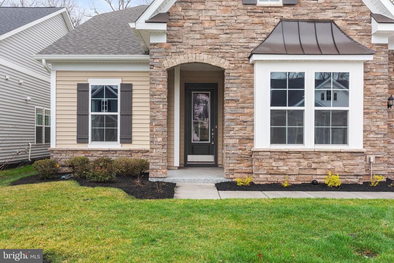 395 Quiet Creek Dr - Photo 4 of 50