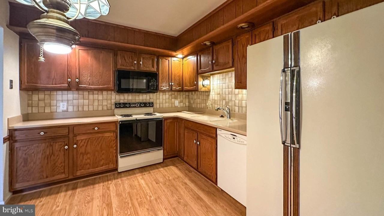 109 Valley Greene Cir - Photo 7 of 26