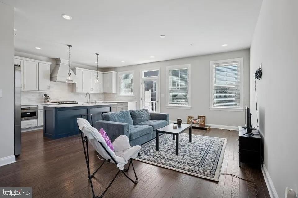 212 Foxhedge Rd - Photo 6 of 24