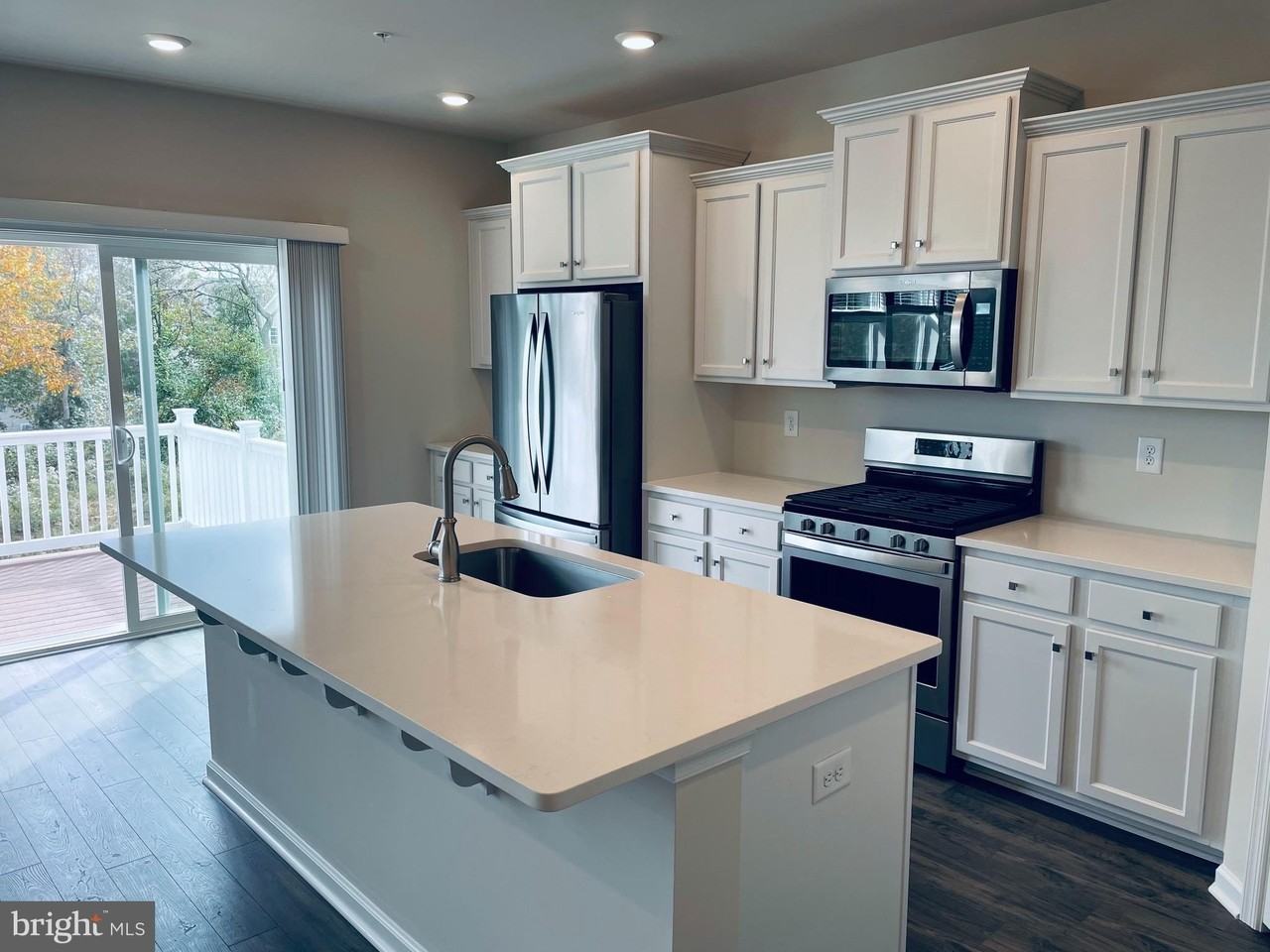 29 Hummingbird Ln - Photo 2 of 25