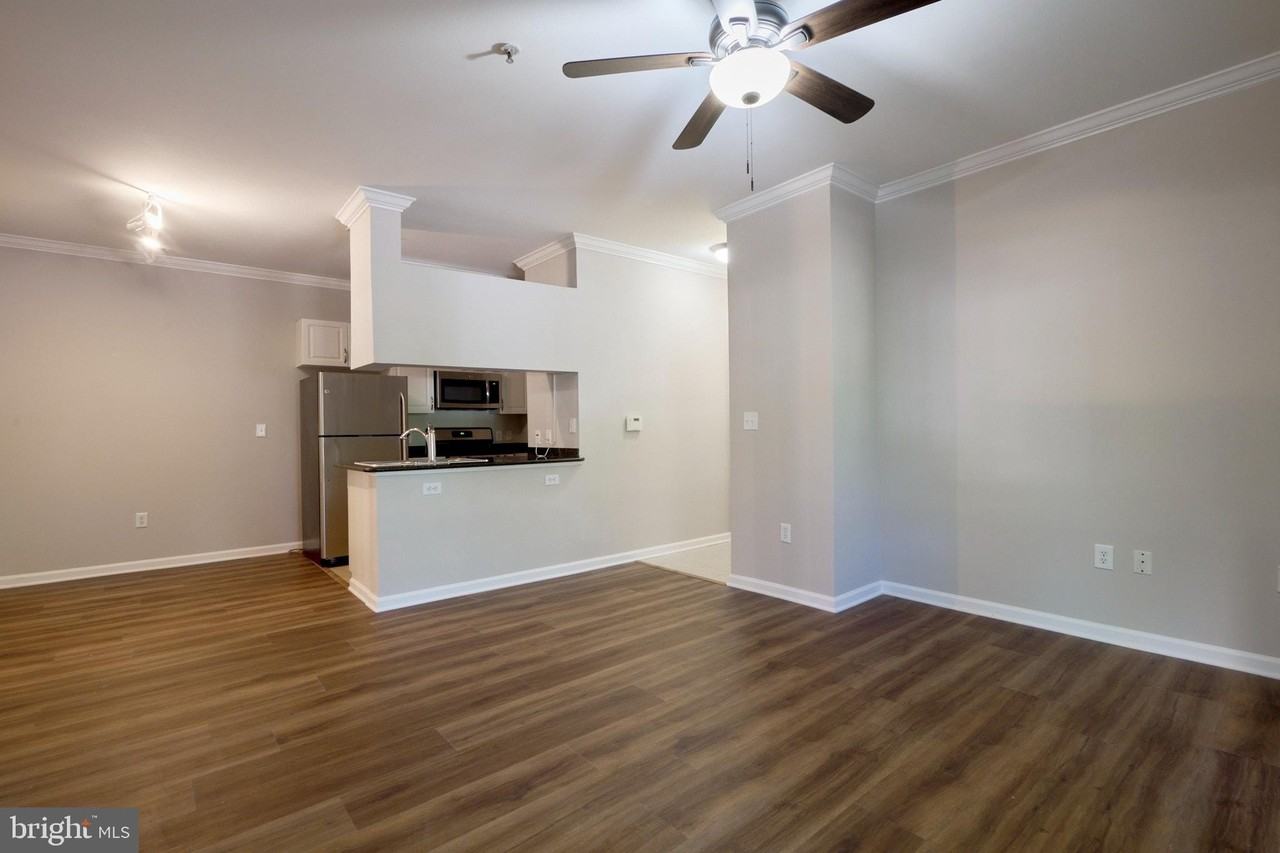 12144 Garden Ridge Ln #101 - Photo 3 of 17