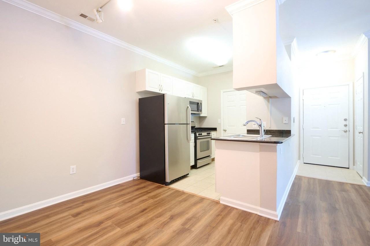 12144 Garden Ridge Ln #101 - Photo 5 of 17