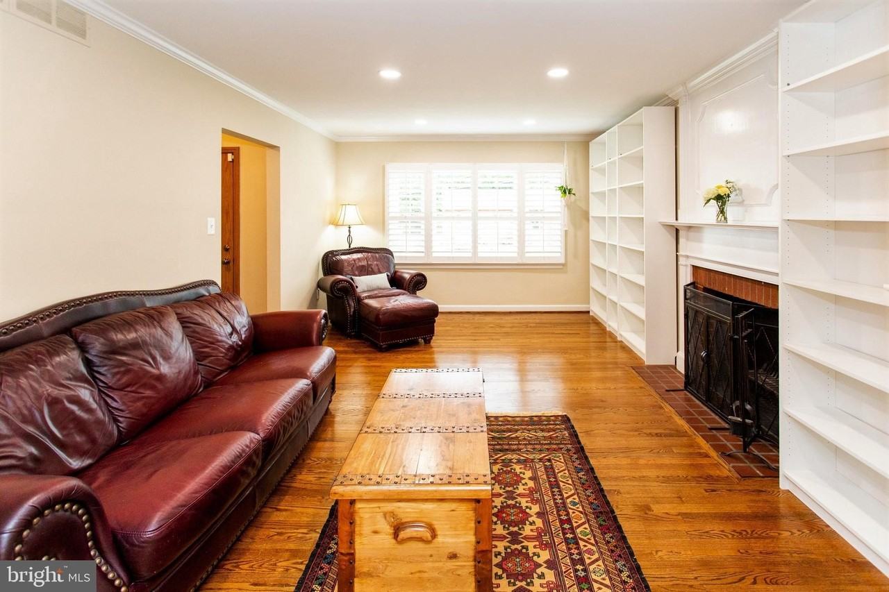 3163 Patrick Henry Dr - Photo 4 of 26