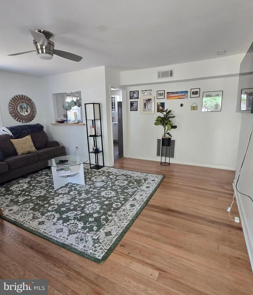 2306 Fort Dr - Photo 4 of 19