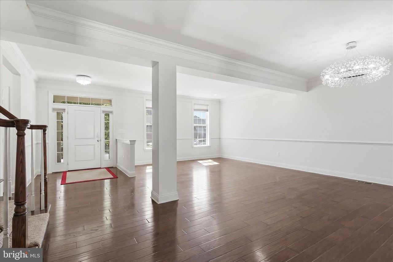 23359 Bymes Mill Ter - Photo 4 of 29